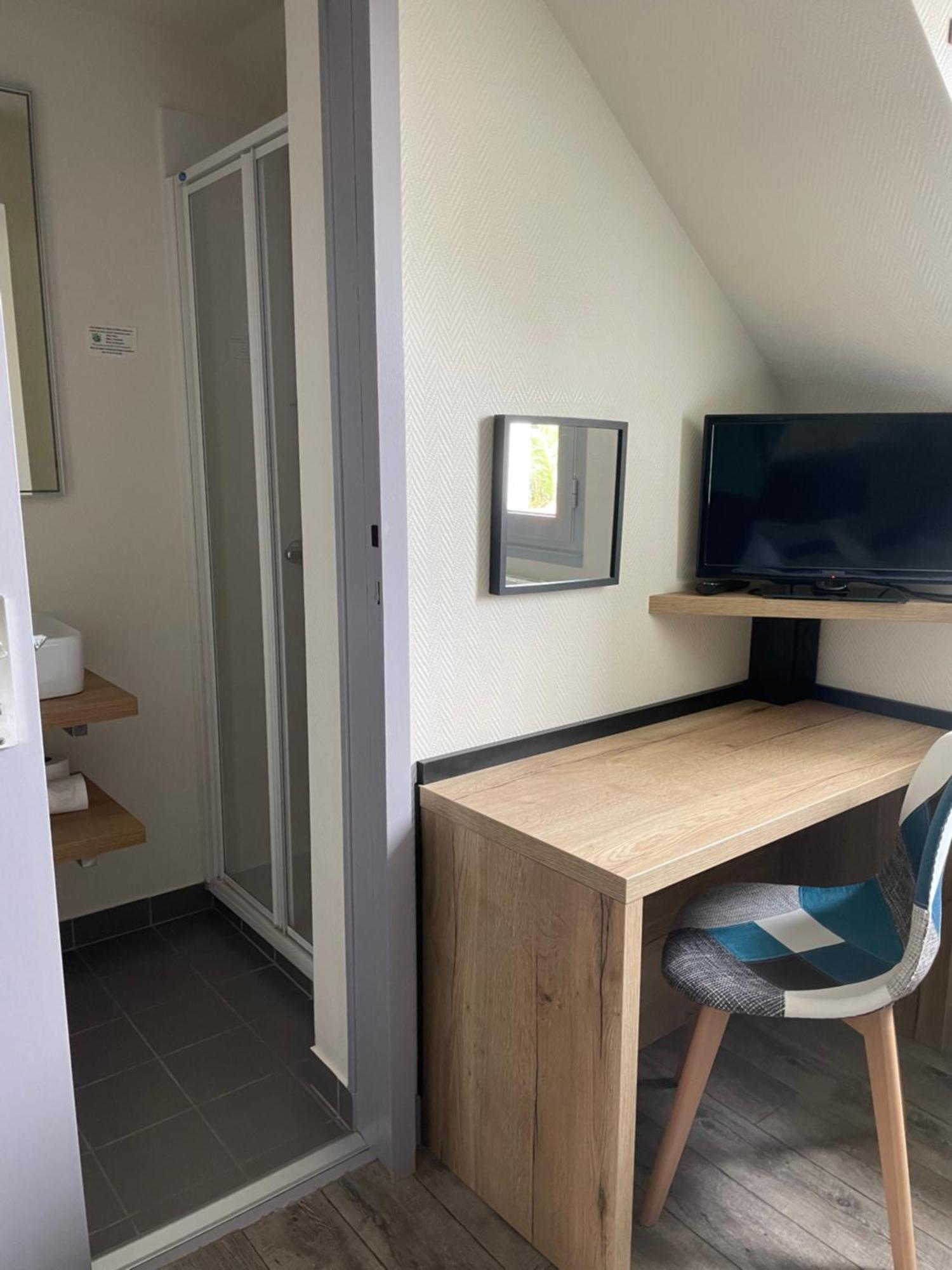 Hotel Aux Tamaris Sauzon Bilik gambar